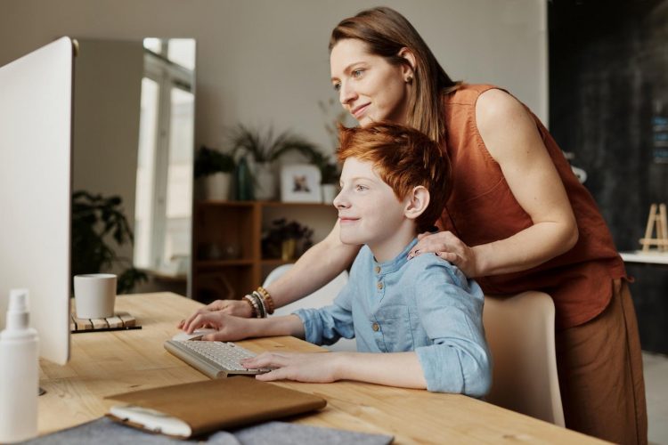 What Should You Consider When Choosing Coding Classes For Your Kids?